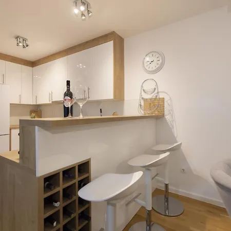 Lille Apartman Makarska