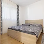 Lille Apartamento